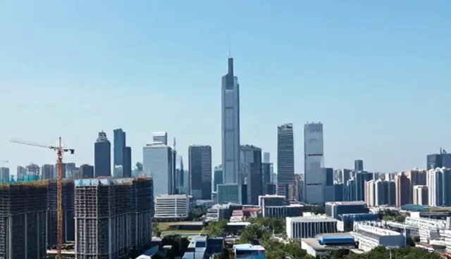 宣传片制作两种做法对比,实际选择需权衡